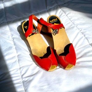 Orange-Red Heart-Toe Toffel Sweden Open Clog